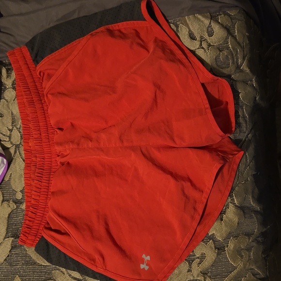Under Armour Shorts - Picture 3 of 4
